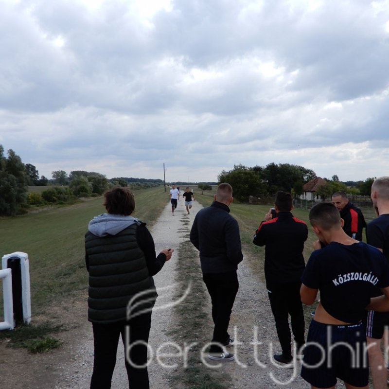 Mezei futóbajnokság Berettyóújfaluban 85